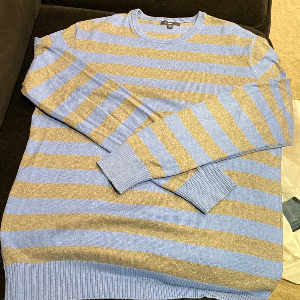 Mens medium crewneck 2 tone striped sweater by gap